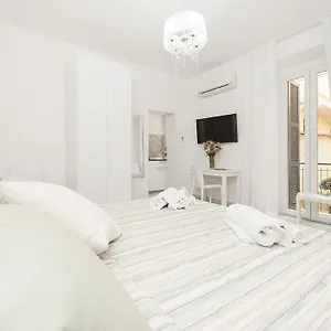 White Flat Termini Apartment Rom